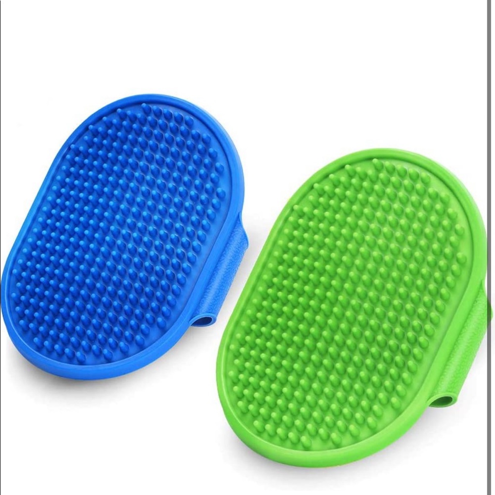 Adjustable Pet Grooming Hand Brush.